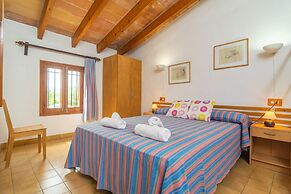 Villa in Pollenca With Private Pool & Garden