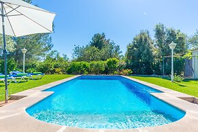 Villa in Pollenca With Private Pool & Garden