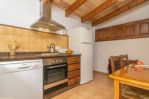 Villa in Pollenca With Private Pool & Garden