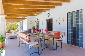 Rustic House in Montuiri With Private Pool