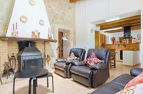 Rustic House in Montuiri With Private Pool