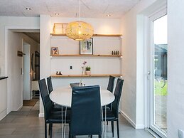 6 Person Holiday Home in Ansager