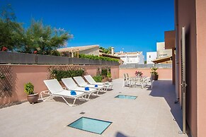 Seaside Elegance With Pool