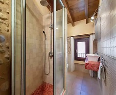 Villa in Buger With Pool & Mountain Views