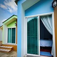 Ozone Beach House & Rooms