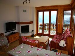 Cozy Apartment With Rhone Valley View