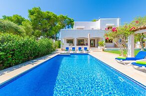 Villa in Cala D'or Near Cala Gran Beach
