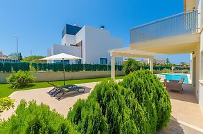 La Primera - Villa With Private Pool In Sa Torre