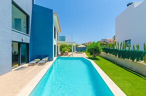 La Primera - Villa With Private Pool In Sa Torre