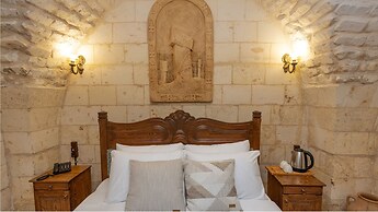 Stone House by Cevahir