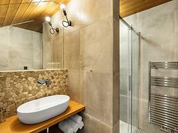 Spacious Villa With Good Ambience
