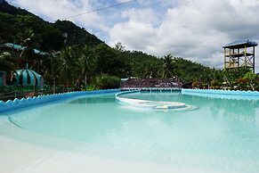 Hidden Valley Mountain and Wavepool Resort