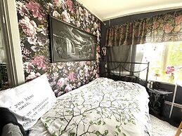 3 Person Holiday Home in ABY