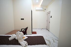 Om Palace Inn