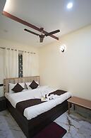Om Palace Inn