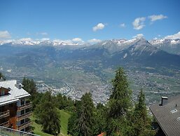 Lavish Apartment Near Ski-slope