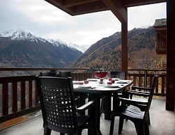 Spacious Chalet Amidst Mountains