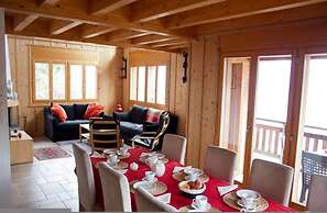 Spacious Chalet Amidst Mountains