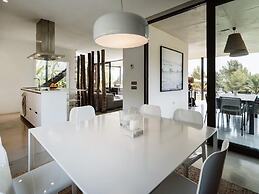 Modern Villa With Minimalistic Decor
