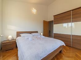 Idyllic Getaway Lovrec Villa With Pool