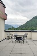 Stylish Urban Retreat  2BR Condo