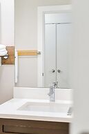 Stylish Urban Retreat  2BR Condo