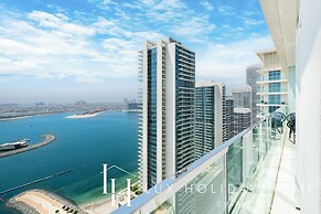 LUX The Atlantis Palm View Suite