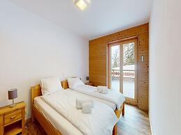 Apartment With Comfortable Arrangements