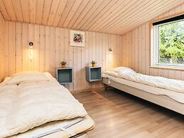 4 Star Holiday Home in Vaeggerlose