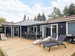 4 Star Holiday Home in Vaeggerlose