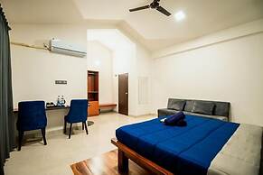 Commune18 Resorts