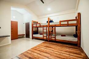 Commune18 Resorts