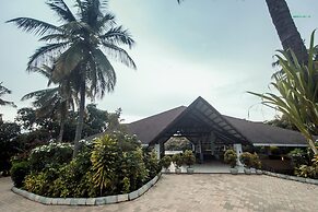 Commune18 Resorts