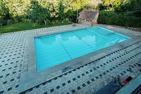 Commune18 Resorts