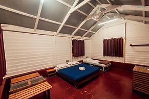 Commune18 Resorts