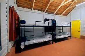 Commune18 Resorts