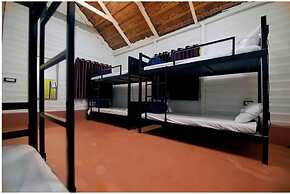 Commune18 Resorts