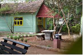 Commune18 Resorts