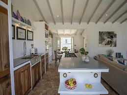 Stylish Holiday Home With Deia Views