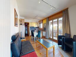 Apartment With Front Balcony