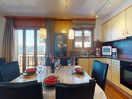 Apartment With Front Balcony