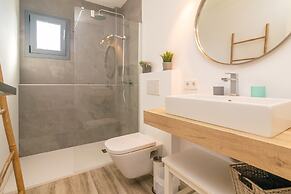 Villa in Son Serra With Private Salt Pool