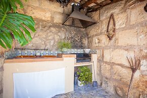 - House In