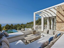 Holiday Home With Central Heating