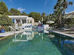 Holiday Home With Central Heating
