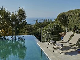 Holiday Home With Central Heating