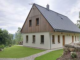 Beautiful Pondside Villa