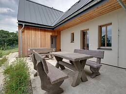 Beautiful Pondside Villa