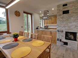 Beautiful Pondside Villa