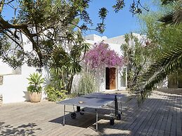 Idyllic Villa With Swimming Pool